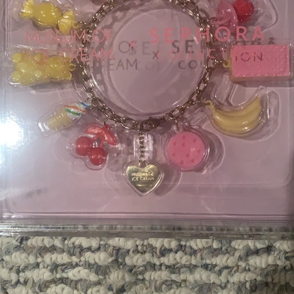 New Limited Edition Museum of Ice Cream x Sephora Collection Charm Brace… - Picture 5 of 10